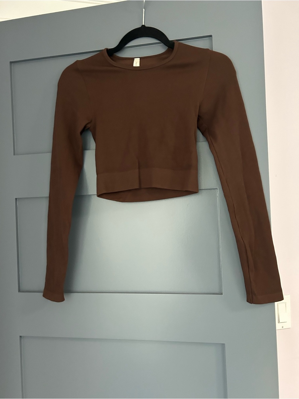NWOT Aritzia Encounter Longsleeve